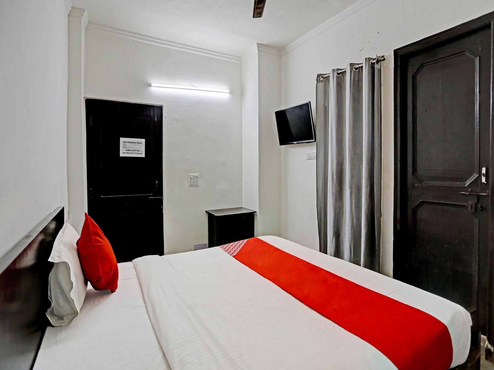 Hotel O Sunrise Near Select Citywalk Mall 3*